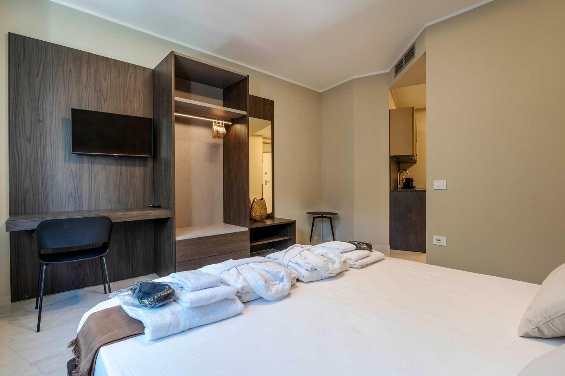 Velasca Tower Apartments Milan Exterior photo