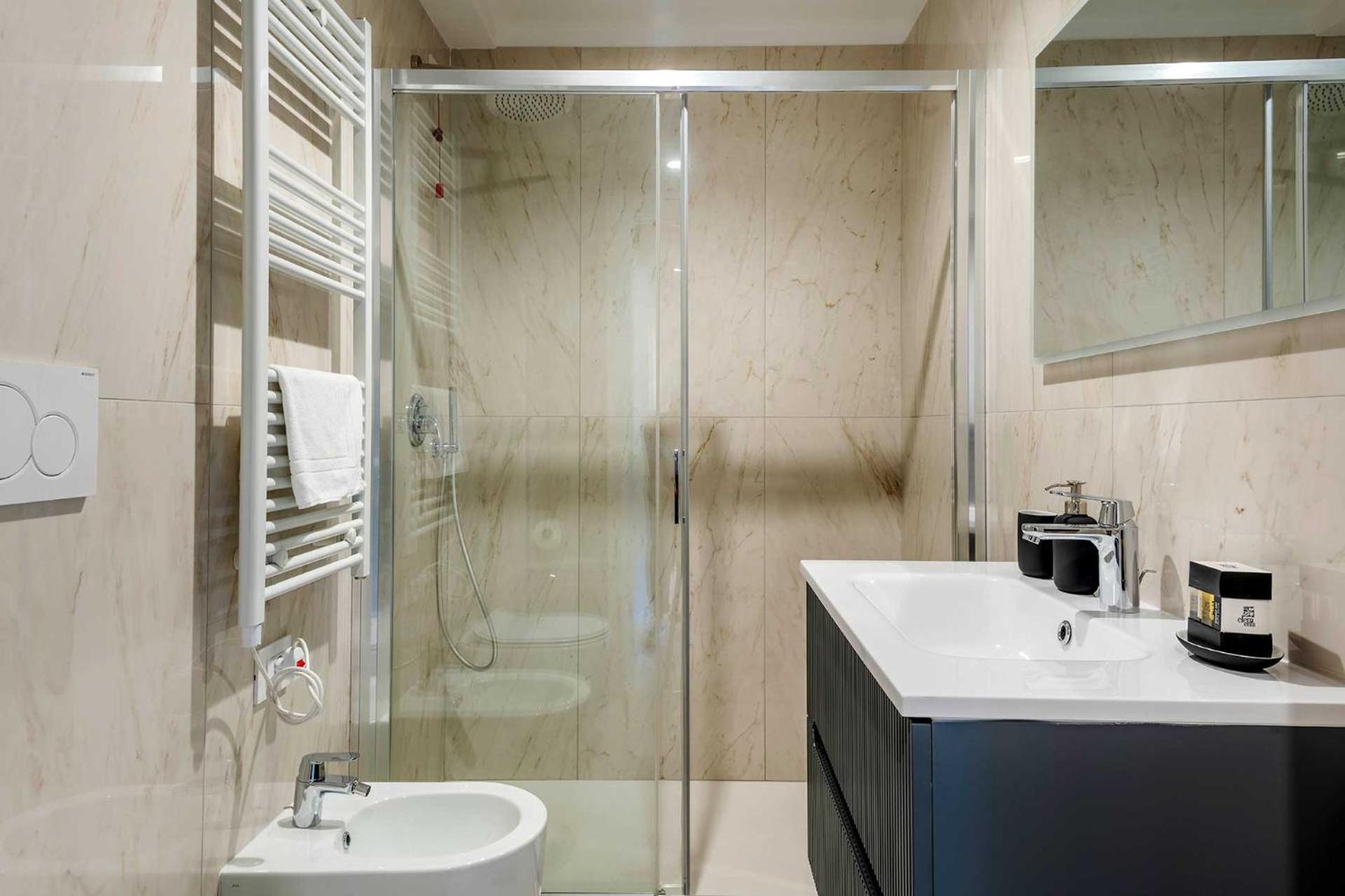 Velasca Tower Apartments Milan Exterior photo