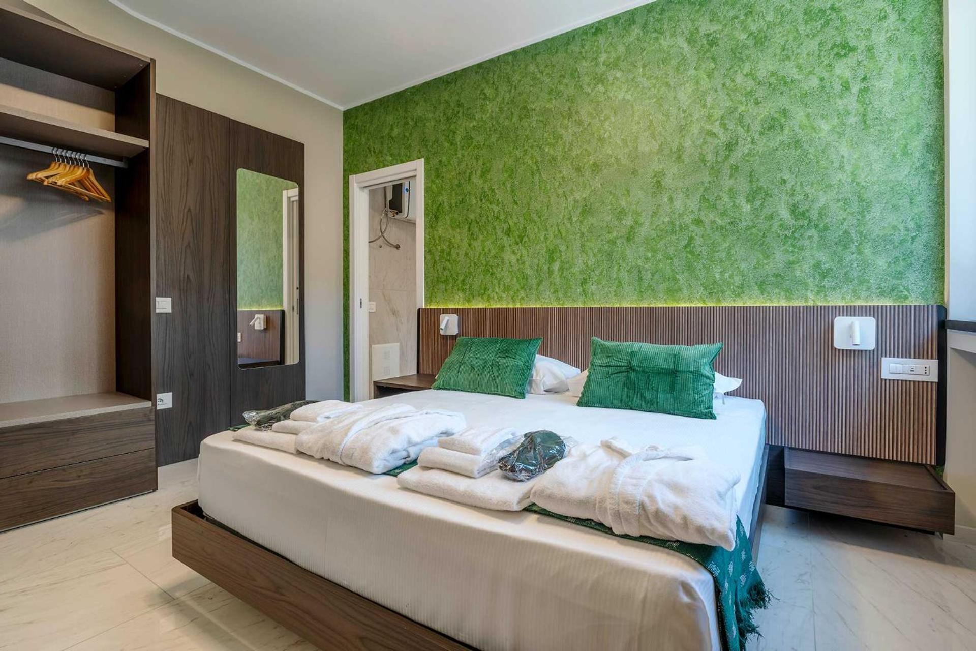 Velasca Tower Apartments Milan Exterior photo