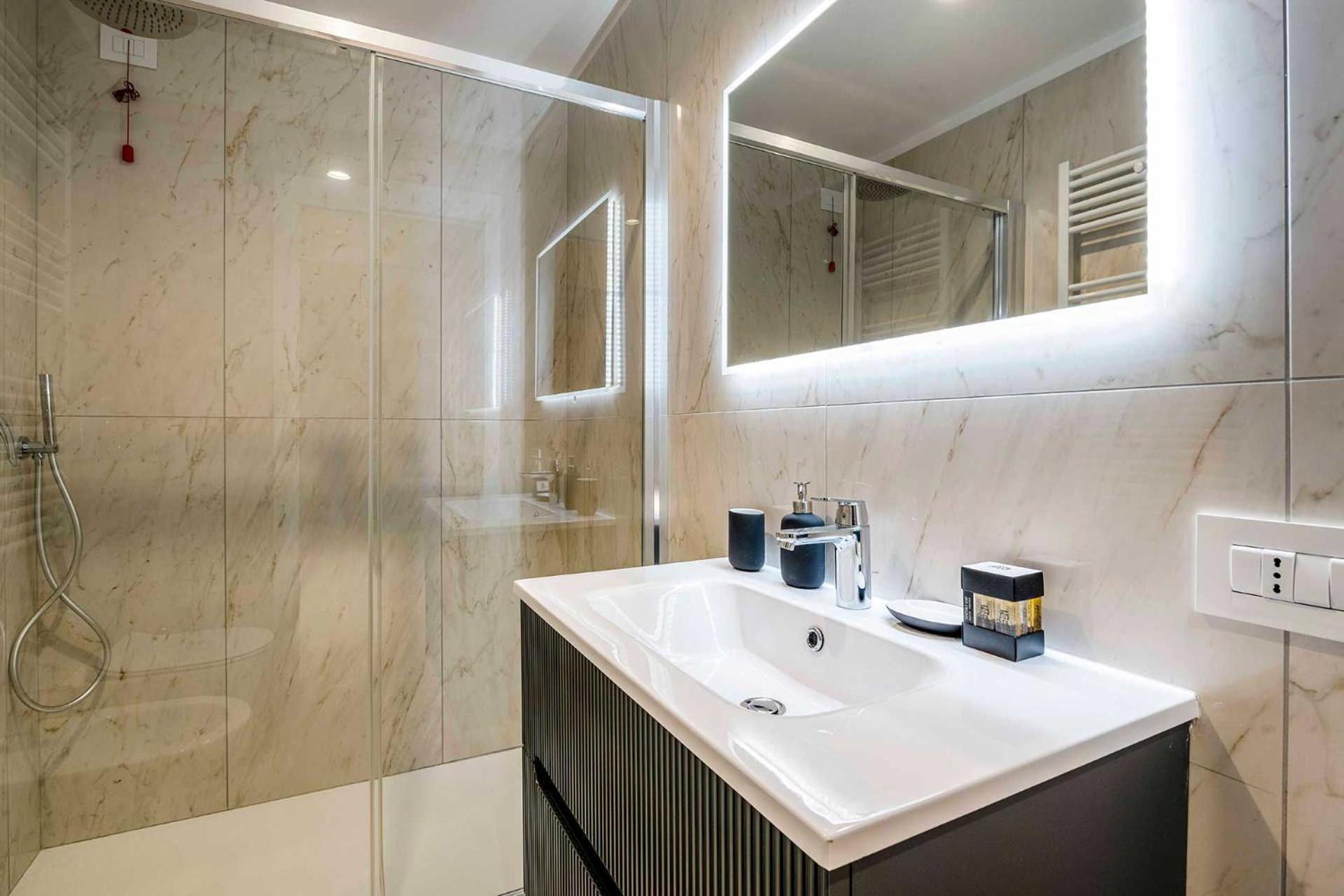 Velasca Tower Apartments Milan Exterior photo