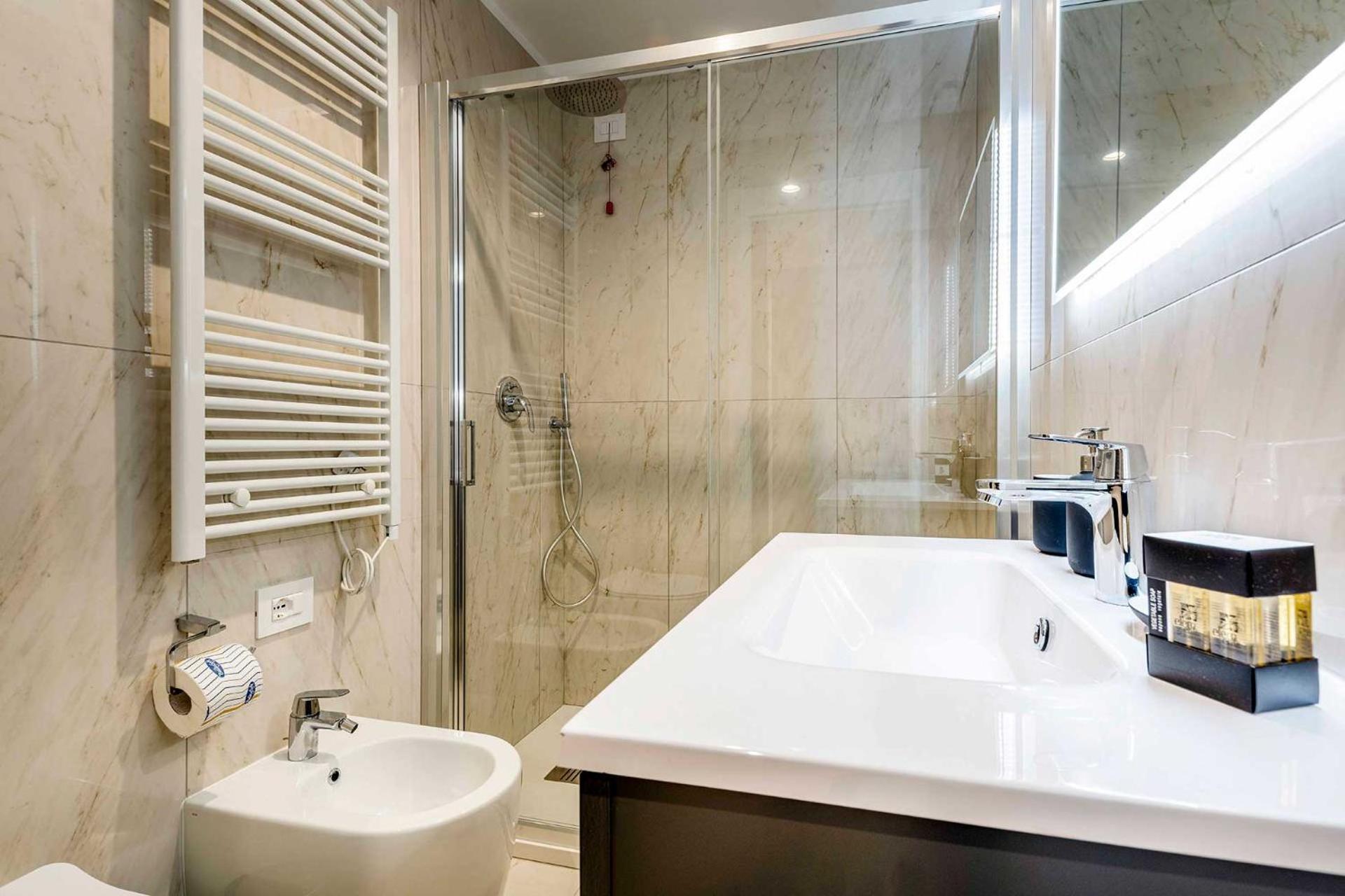 Velasca Tower Apartments Milan Exterior photo